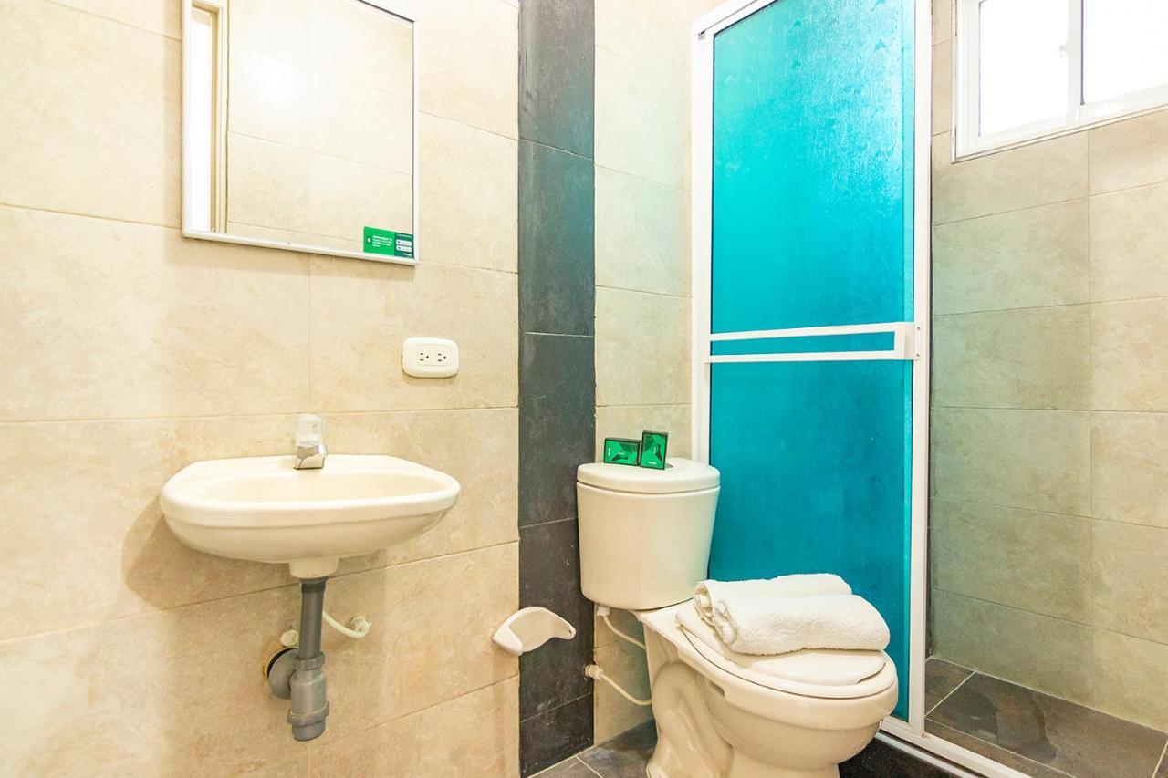 Ayenda 1611 Palm Bay Hotel ซันตามาร์ตา ภายนอก รูปภาพ